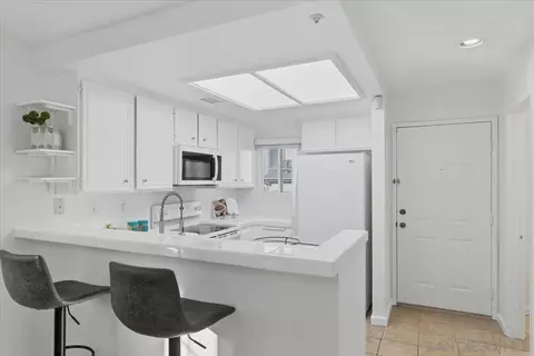 Kitchen - 8973 Arlingdale Way, Spring Valley, CA 91977 photo 2 of 2