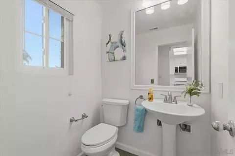 Bath - 8973 Arlingdale Way, Spring Valley, CA 91977 photo 3 of 3