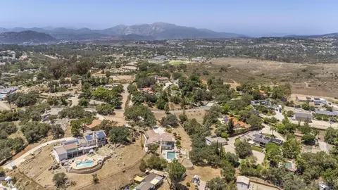 View/Area - 2047 Via Del Torrie, Alpine, CA 91901 photo 2 of 4