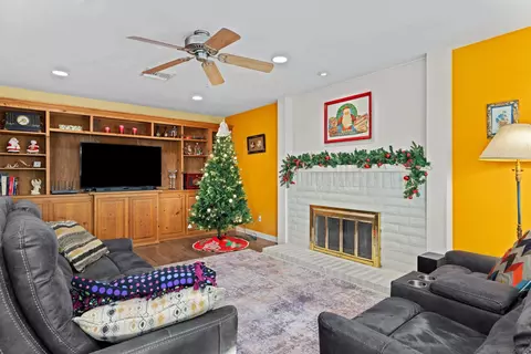 Living - 9464 Telkaif St, Lakeside, CA 92040 photo 4 of 4