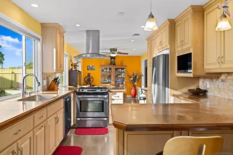 Kitchen - 9464 Telkaif St, Lakeside, CA 92040 photo 2 of 6
