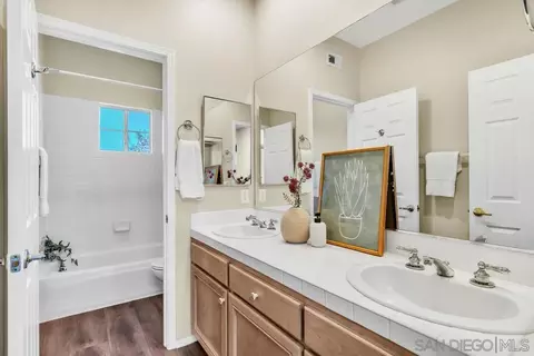 Bath - 1198 Hanover Pl, Alpine, CA 91901 photo 9 of 9