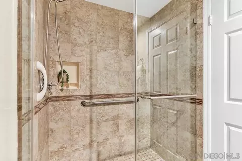 Bath - 1198 Hanover Pl, Alpine, CA 91901 photo 3 of 9