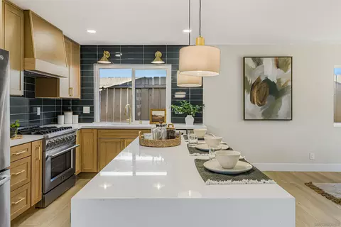 Kitchen - 4948 Luna Dr, Oceanside, CA 92057 photo 1 of 3