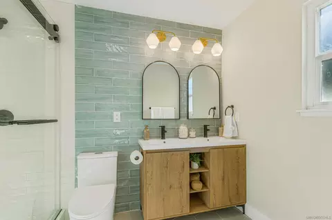 Bath - 4948 Luna Dr, Oceanside, CA 92057 photo 5 of 5