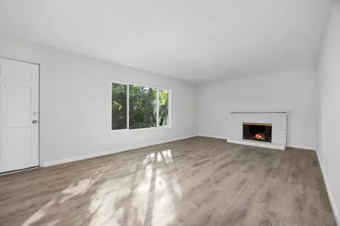 601 Corona Ct, Vista, CA 92081 photo 4