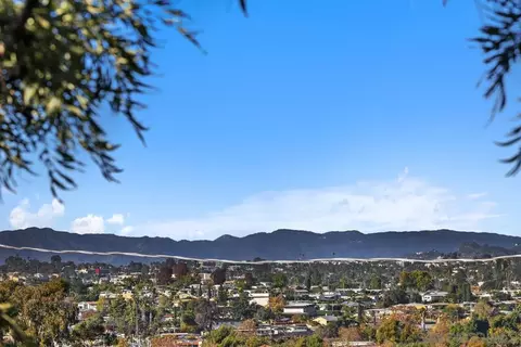 601 Corona Ct, Vista, CA 92081 photo 38