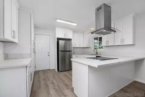 601 Corona Ct, Vista, CA 92081 photo 8