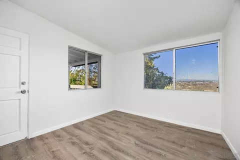 601 Corona Ct, Vista, CA 92081 photo 13