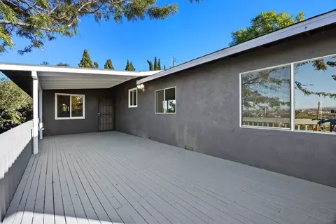 601 Corona Ct, Vista, CA 92081 photo 29