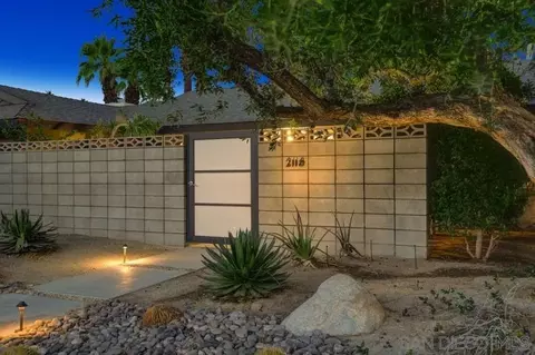 2118 S Gene Autry Trl, Palm Springs, CA 92264