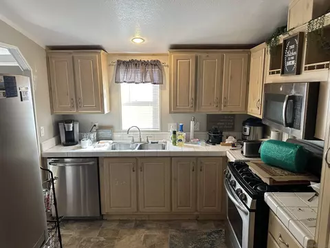 Kitchen - 12044 Royal Rd #76, El Cajon, CA 92021 photo 1 of 4
