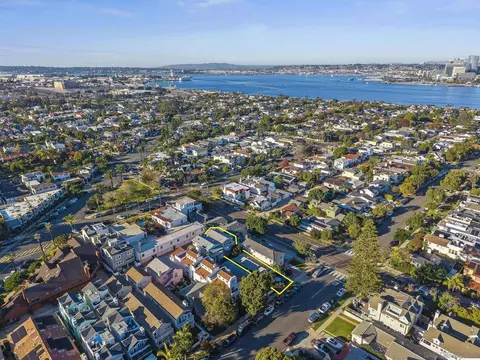 406-408 408b E Ave, Coronado, CA 92118
