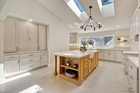 Kitchen - 9945 Alto Dr, La Mesa, CA 91941 photo 1 of 3