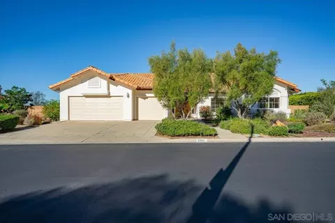 1561 Greenridge Dr, Vista, CA 92081