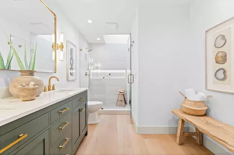 Bath - 1617 Blossom Field Way, Encinitas, CA 92024 photo 2 of 3