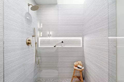 Bath - 1617 Blossom Field Way, Encinitas, CA 92024 photo 3 of 3