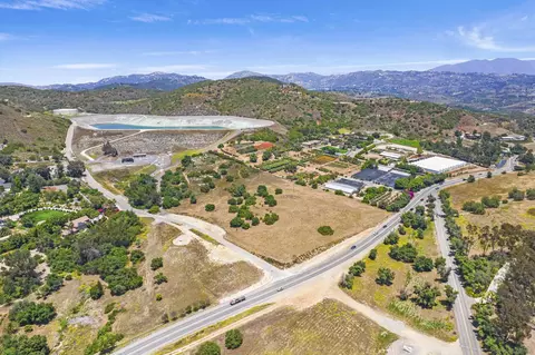 Mission Road, Fallbrook, CA 92028 photo 2