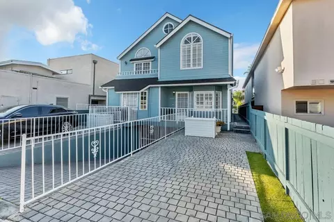 Exterior - 465 Orange Ave, Coronado, CA 92118 photo 2 of 4