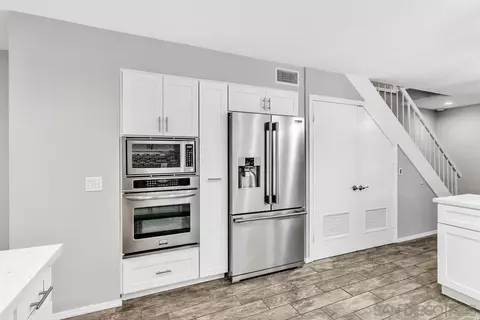 Kitchen - 465 Orange Ave, Coronado, CA 92118 photo 3 of 3