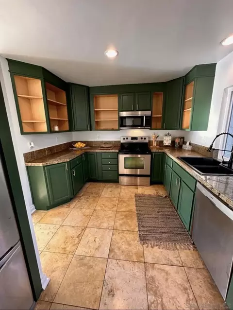 911 Caminito Madrigal #E, Carlsbad, CA 92011 photo 9
