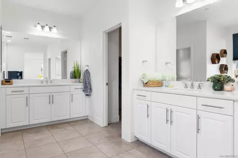 Entry Way - 35732 Garrano Ln, Fallbrook, CA 92028 photo 5 of 5