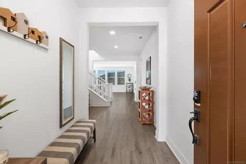Entry Way - 35732 Garrano Ln, Fallbrook, CA 92028 photo 2 of 5