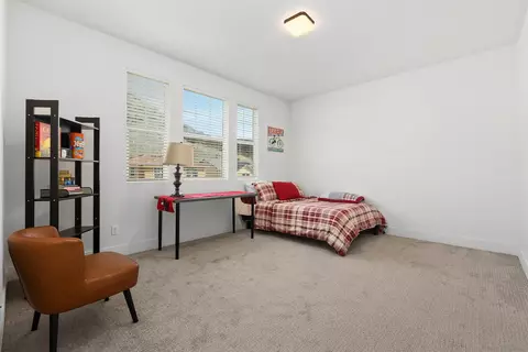 Bedroom - 35732 Garrano Ln, Fallbrook, CA 92028 photo 2 of 6
