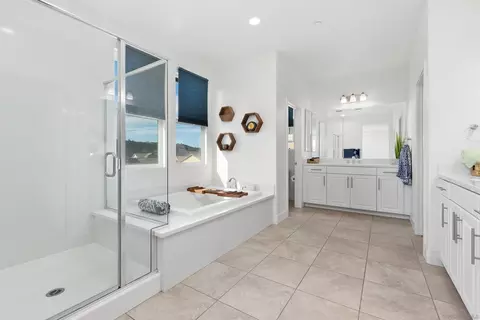 Bath - 35732 Garrano Ln, Fallbrook, CA 92028 photo 4 of 4
