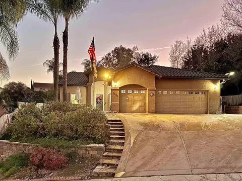 1623 Swallow Dr, El Cajon, CA 92020