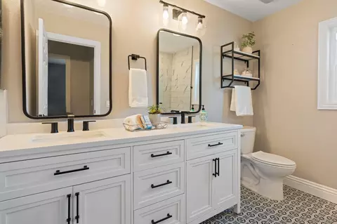 Bath - 3576 Normandy Cir, Oceanside, CA 92056 photo 7 of 8