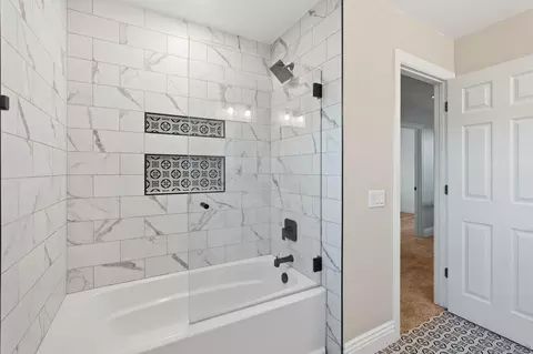 Bath - 3576 Normandy Cir, Oceanside, CA 92056 photo 8 of 8