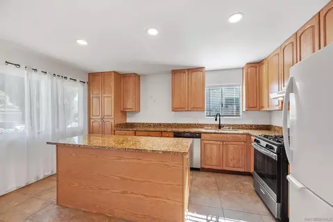 628 Paraiso Ave, Spring Valley, CA 91977 photo 8