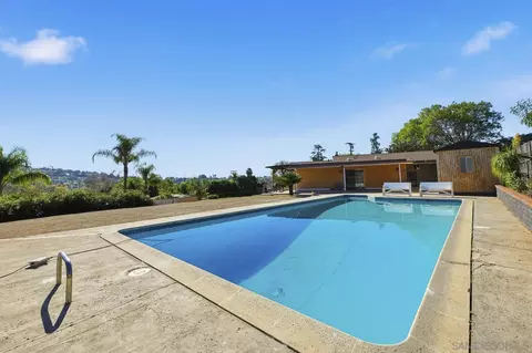 Exterior - 612 Momar Ln, Escondido, CA 92027 photo 6 of 11