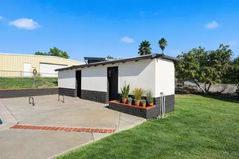 Exterior - 612 Momar Ln, Escondido, CA 92027 photo 5 of 11