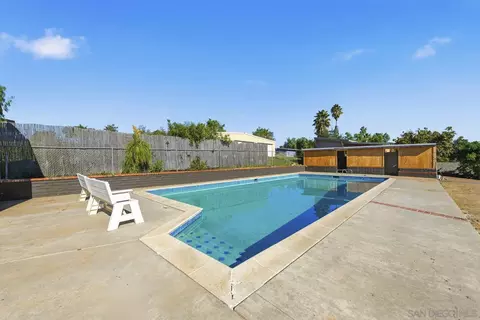 Exterior - 612 Momar Ln, Escondido, CA 92027 photo 7 of 11
