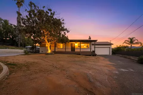 Exterior - 612 Momar Ln, Escondido, CA 92027 photo 3 of 11
