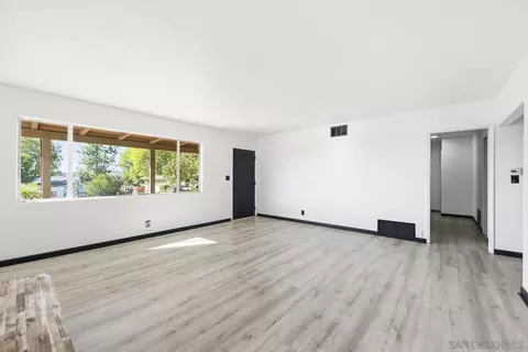 Living - 612 Momar Ln, Escondido, CA 92027 photo 4 of 4