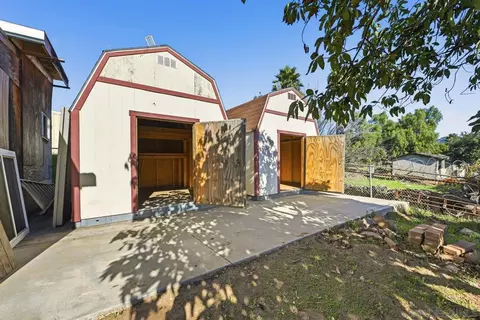 Exterior - 612 Momar Ln, Escondido, CA 92027 photo 10 of 11