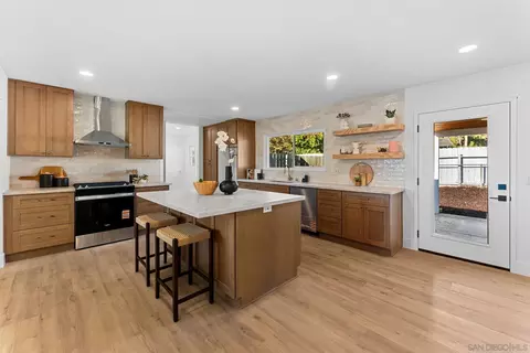958 Berkshire Ct, Escondido, CA 92025 photo 7
