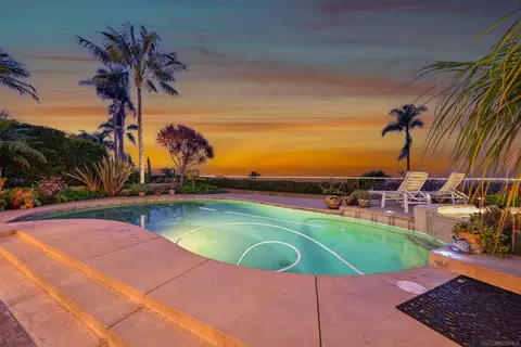 Exterior - 7215 Daffodil Pl, Carlsbad, CA 92011 photo 8 of 10