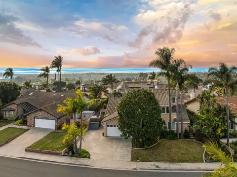 View/Area - 7215 Daffodil Pl, Carlsbad, CA 92011 photo 2 of 16