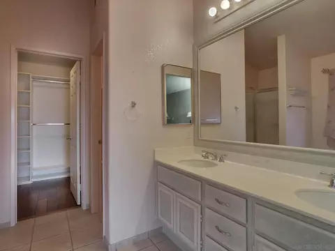Bath - 2338 Larkspur Dr, Alpine, CA 91901 photo 3 of 3