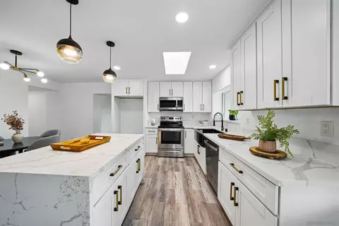 Kitchen - 12049 Coping Pl, Lakeside, CA 92040 photo 2 of 4