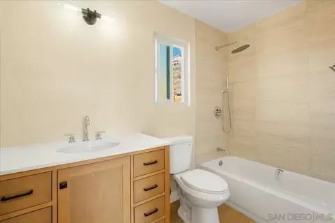 9559 Chestnut St, Spring Valley, CA 91977 photo 3