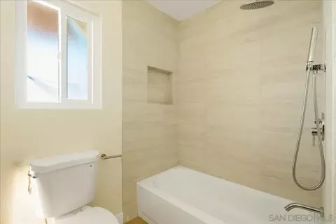 9559 Chestnut St, Spring Valley, CA 91977 photo 10