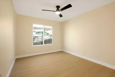 9559 Chestnut St, Spring Valley, CA 91977 photo 11