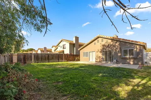 Exterior - 245 Bass Ct, Perris, CA 92571 photo 5 of 9