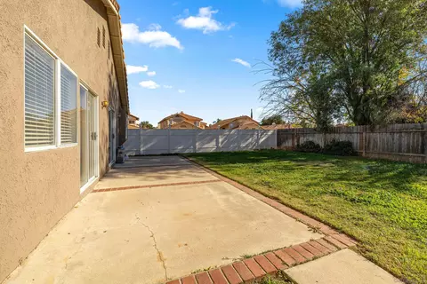 Exterior - 245 Bass Ct, Perris, CA 92571 photo 7 of 9
