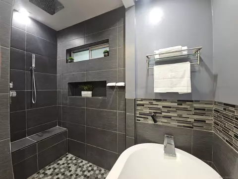 Bath - 1630 Cameron, Lemon Grove, CA 91945 photo 2 of 3